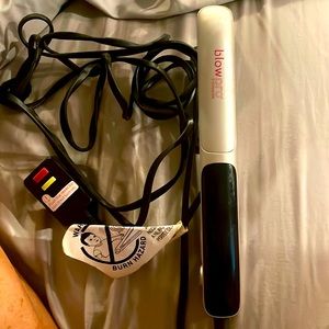 🌞Blowpro 1” flat iron👩‍🦱